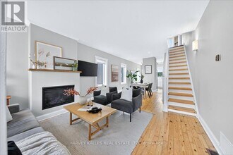 338 Bartlett Ave N in Toronto, ON - Building Photo - Building Photo