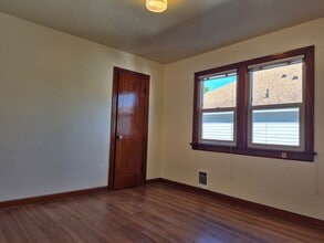 810 High Ave in Bremerton, WA - Building Photo - Building Photo