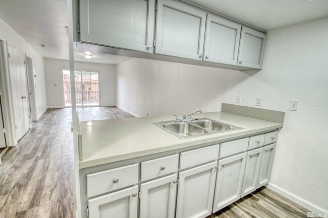 380 Jill Ct in Fernley, NV - Building Photo - Building Photo