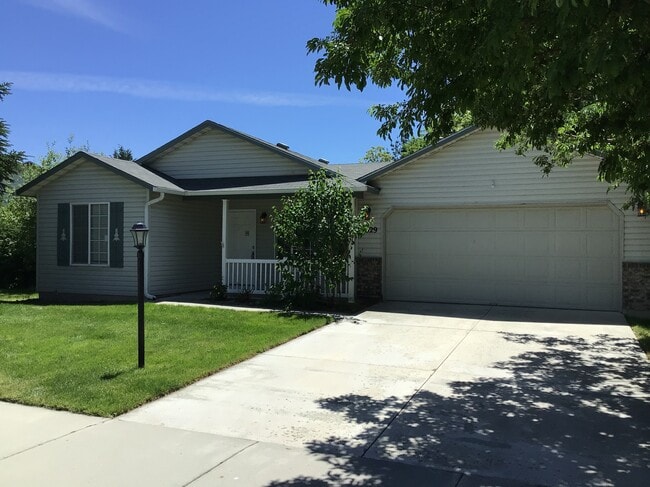 property at 1029 W Honker Dr