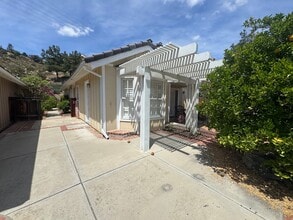 1217 Pearlbush Ct in El Cajon, CA - Building Photo - Building Photo