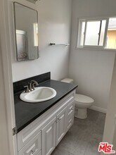 1139 S Holt Ave in Los Angeles, CA - Building Photo - Building Photo