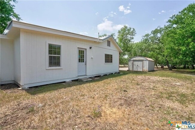 301 Tatum Rd in Martindale, TX - Building Photo - Building Photo