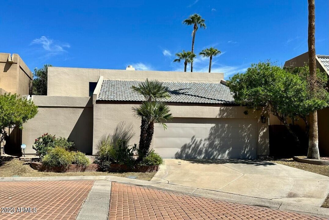 6325 N 30th Pl in Phoenix, AZ - Building Photo