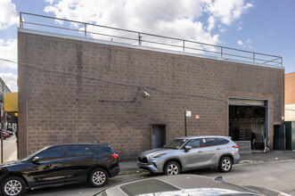 2288 McDonald Ave in Brooklyn, NY - Foto de edificio - Building Photo