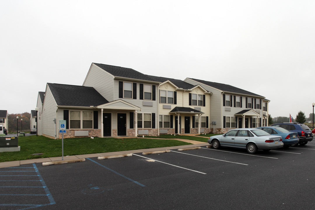 Rocktowne Student Townhomes in Shippensburg, PA - Building Photo