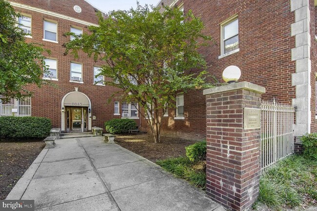6645 Georgia Ave NW, Unit Two Large Rooms Condo in Washington, DC - Foto de edificio - Building Photo