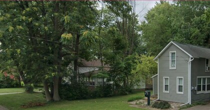 430 E Vine St in Vicksburg, MI - Building Photo - Building Photo