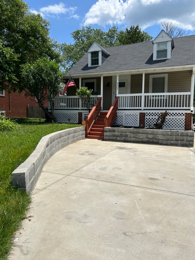 property at 9407 Colesville Rd