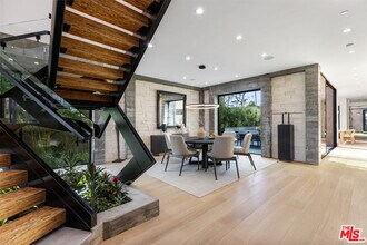 1011 Georgina Ave in Santa Monica, CA - Building Photo - Building Photo