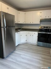 18 Canterbury Arms in New Milford, CT - Building Photo - Building Photo