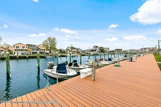 179 4th Ave in Manasquan, NJ - Building Photo - Building Photo