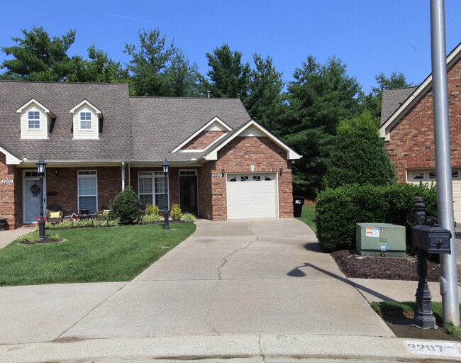 property at 2207 Stanford Ct
