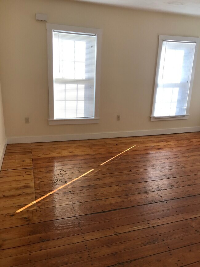 41 Bowers St in Lowell, MA - Building Photo - Building Photo