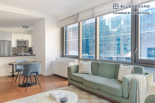 435 W 31st St, Unit SI FL8-ID2234 in New York, NY - Foto de edificio - Building Photo