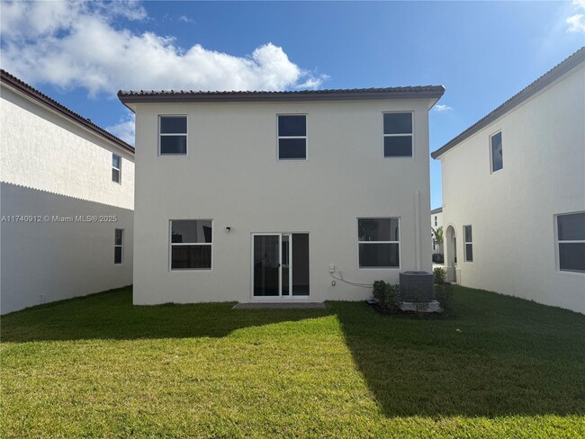 2426 SE 26th Ln in Homestead, FL - Building Photo - Building Photo