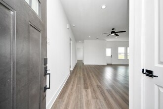 6273 Rd 5503 in Cleveland, TX - Building Photo - Building Photo