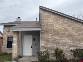 19924 Stoney Haven Dr in Cypress, TX - Building Photo