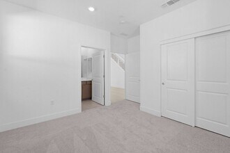 8069 Gwinn Cir in Elk Grove, CA - Building Photo - Building Photo