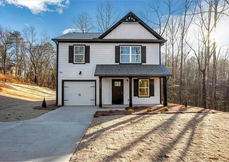 7477 Dogwood Trail in Murrayville, GA - Building Photo