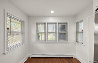 37697 Mast Ct in Harrison Township, MI - Building Photo - Building Photo