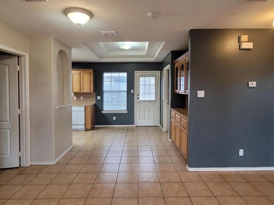 2502 Cervantes Ave in Edinburg, TX - Building Photo