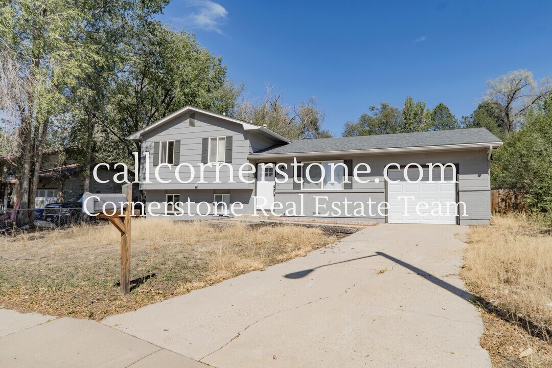 610 Empress Cir in Colorado Springs, CO - Building Photo