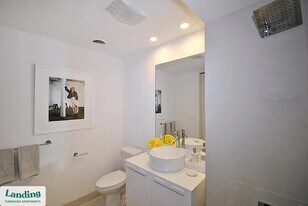 1210 Morse Ave, Unit 61 in Royal Oak, MI - Building Photo