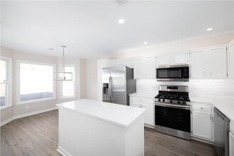 1854 Cooper Lake Dr SE, Unit 3b in Smyrna, GA - Building Photo - Building Photo