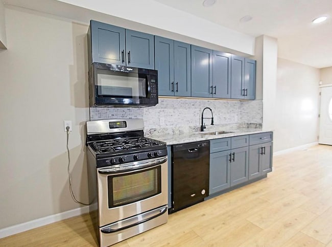 1961 N Croskey St in Philadelphia, PA - Building Photo - Building Photo