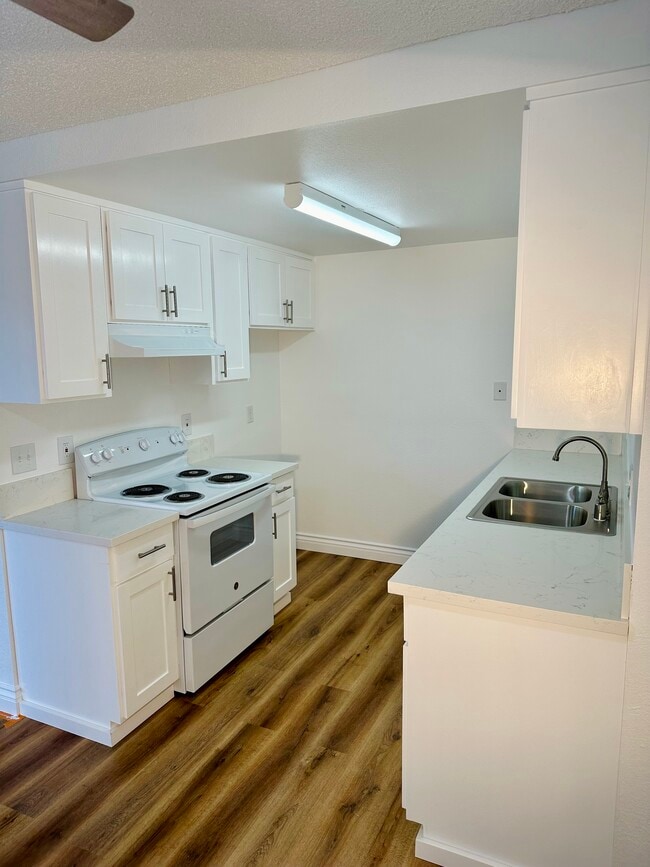 7321 Milton Ave, Unit D in Whittier, CA - Building Photo - Building Photo