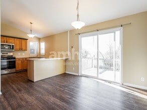 112 Shawnee Ln in Harvard, IL - Foto de edificio - Building Photo