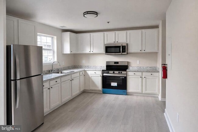 property at 5605 Larson Ct