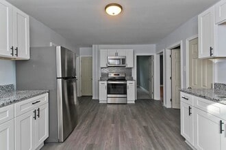 80 White St in Westfield, MA - Building Photo - Building Photo
