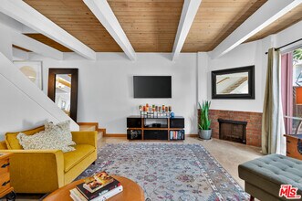 6537 Green Valley Cir in Culver City, CA - Building Photo - Building Photo