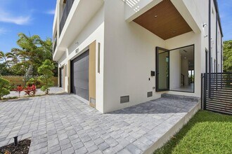 1337 NE 13th Ave in Fort Lauderdale, FL - Building Photo - Building Photo