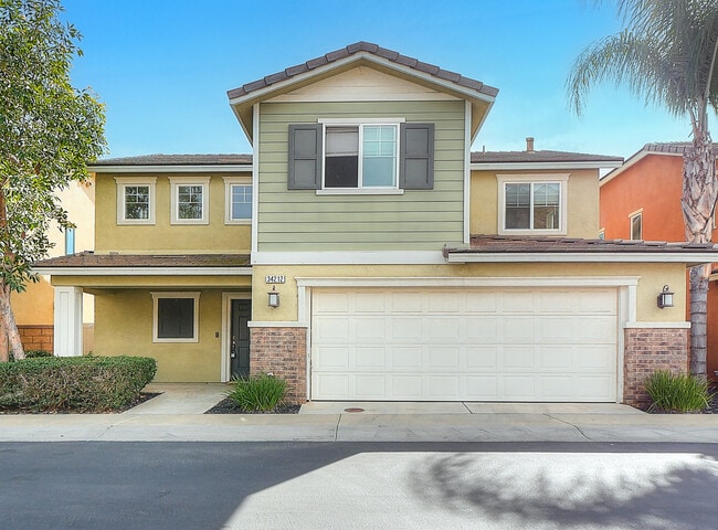 property at 34212 Woodmont