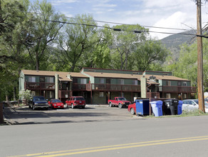 Fountain Creek Apartments in Manitou Springs, CO - Building Photo - Building Photo