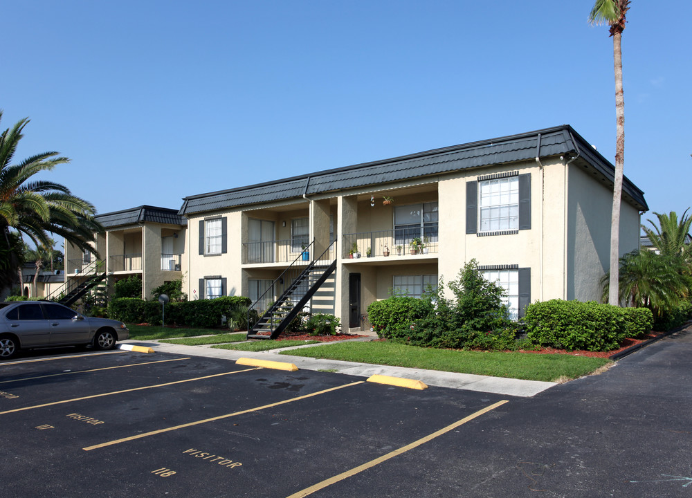 Hacienda Del Sol Apartments in Orlando, FL - Foto de edificio