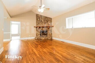 5554 Emerald Way in Acworth, GA - Building Photo - Building Photo