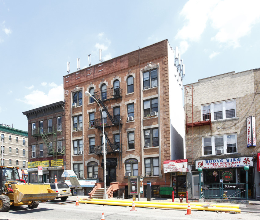 6005 4th Ave in Brooklyn, NY - Building Photo