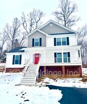 6093 Flintstone Dr in Barboursville, VA - Building Photo