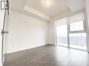 5180-5180 Yonge St in Toronto, ON - Building Photo - Building Photo