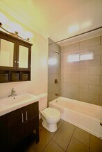 4325 Clinton St in Los Angeles, CA - Building Photo - Building Photo