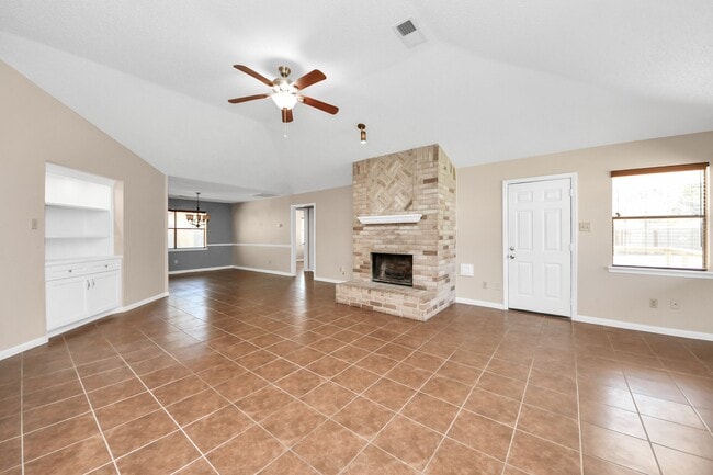 2102 Rolling Glen Dr