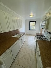 10 Wright Pl in Scarsdale, NY - Building Photo - Building Photo