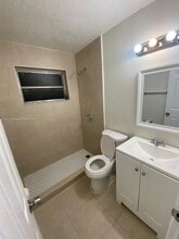 2766 NW 9th Pl in Fort Lauderdale, FL - Building Photo - Building Photo