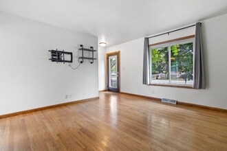 4609 Pershing Blvd in Kenosha, WI - Building Photo - Building Photo