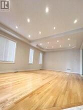 1199 McTavish Dr in Newmarket, ON - Building Photo - Building Photo