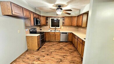8541 E Mount Vernon St in Wichita, KS - Building Photo - Building Photo
